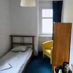 Pod Wiezami Nocleg ze śniadaniem 3*
