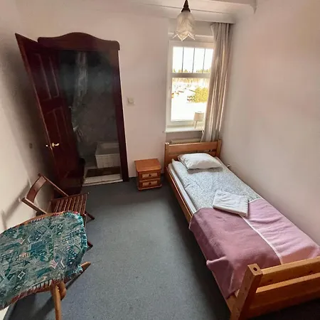 Pod Wiezami 住宿加早餐酒店 3*