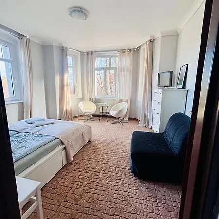 住宿加早餐酒店 Pod Wiezami